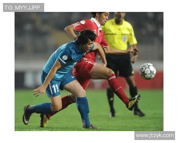 《一脚成名的足球大爷逆袭记:从球场到人生巅峰的传奇》 《一脚成名的足球大爷逆袭记:从球场到人生巅峰的传奇》