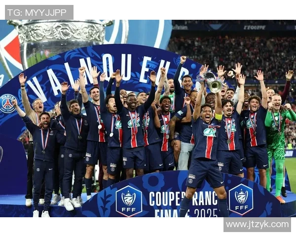 世界足球十大顶级球星盘点：技术、荣誉与影响力的巅峰对决